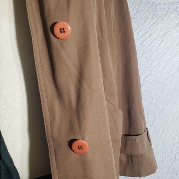 Gallery Classic Tan Trench Coat Size Large - Picture 8 of 12